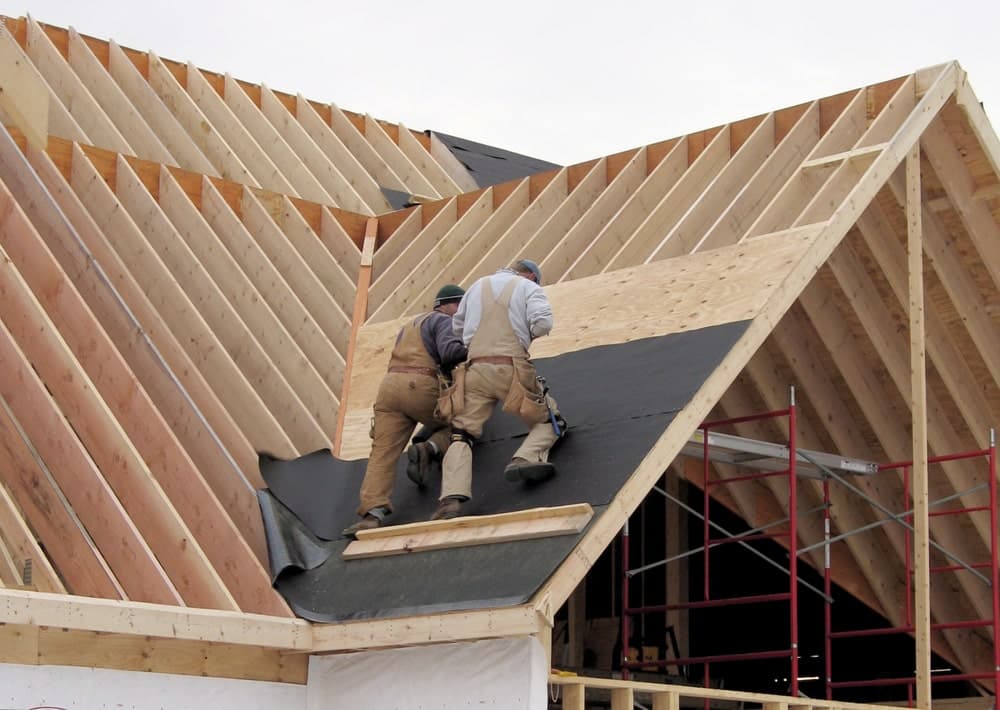 Charpente en bois — travaux de réparation