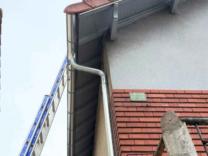 Gouttière zinc neuve